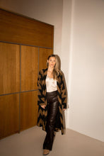 Afbeelding in Gallery-weergave laden, AMAYA AMSTERDAM Sunny leather trouser Dark Brown
