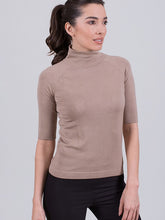 Afbeelding in Gallery-weergave laden, The Clothed Dubai top viscose Sand
