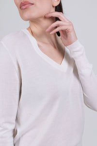 The Clothed Paris merino v-neck pullover Off white
