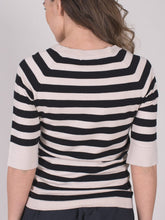 Afbeelding in Gallery-weergave laden, The Clothed Moscow Top Black Sand Stripe
