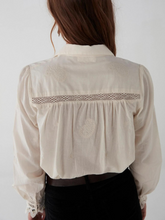Afbeelding in Gallery-weergave laden, Maison Hotel Eolia Feather Blouse
