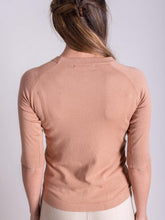 Afbeelding in Gallery-weergave laden, The Clothed Moscow Top Camel
