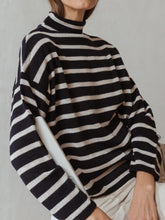 Afbeelding in Gallery-weergave laden, indi &amp; cold Bicolour Striped Jumper
